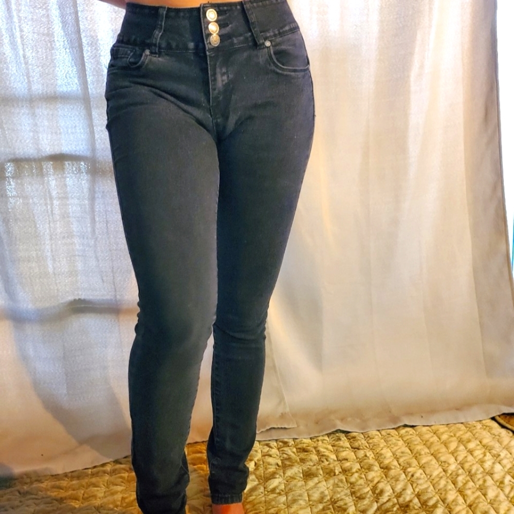 Black skinny jeans